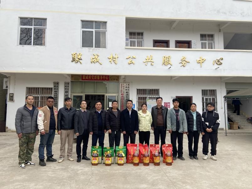 慰問暖人心，關(guān)懷傳黨情